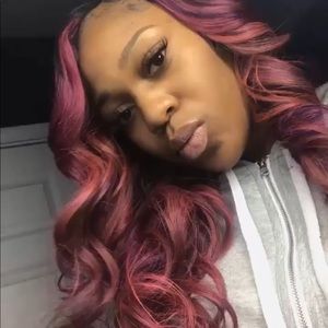 Meet your Posher, Amia